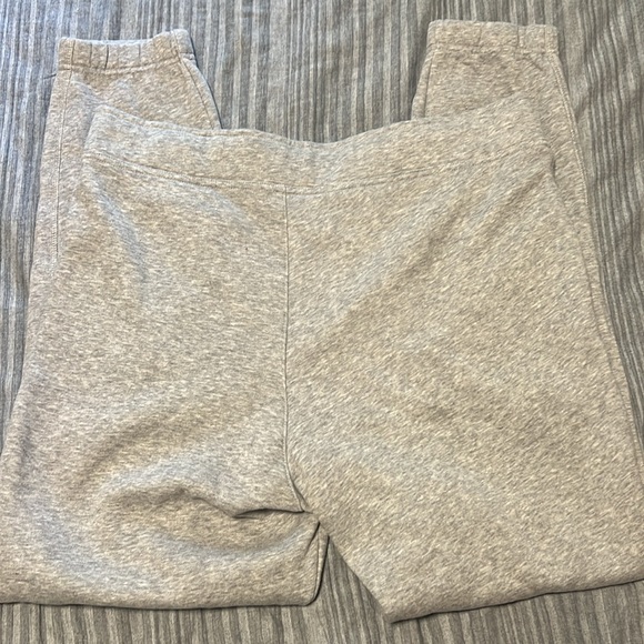 BNWT UGG SWEATPANTS JOGGER- size L - Picture 4 of 4